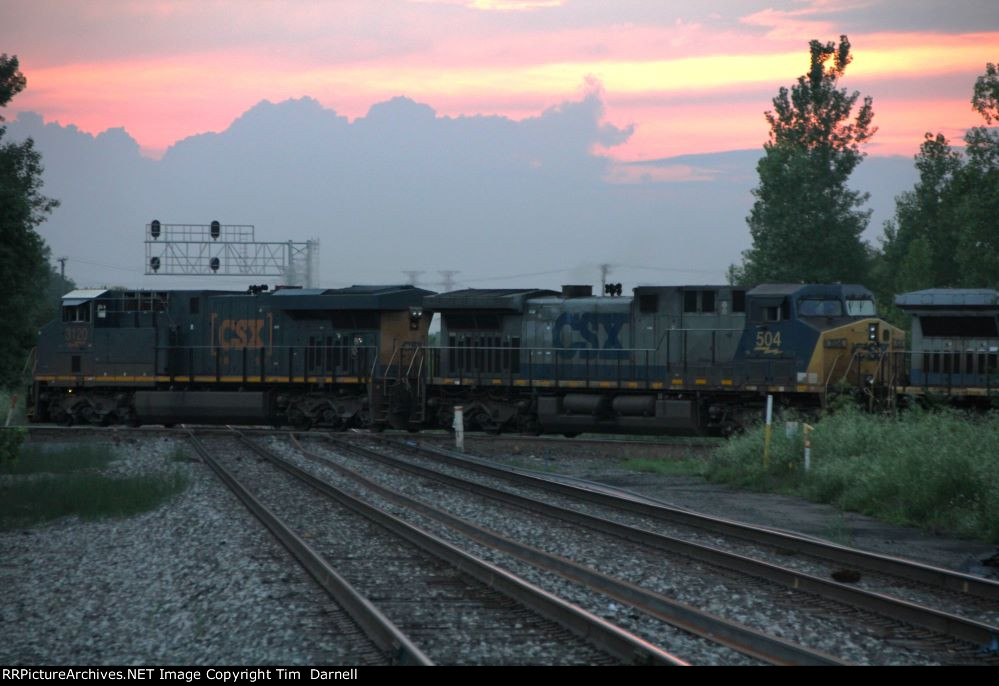 CSX 3120, 504 on M561